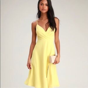 Maribelle Butter Yellow Surplice Midi Dress Size Large NWT